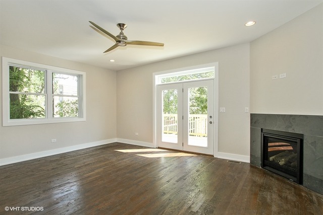 4611 S Champlain Ave, Chicago, IL 60653 photo 10
