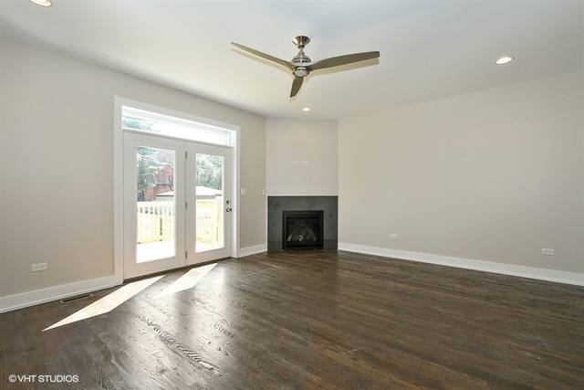 4611 S Champlain Ave, Chicago, IL 60653 photo 9