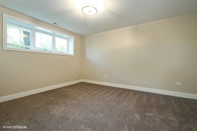 4611 S Champlain Ave, Chicago, IL 60653 photo 25
