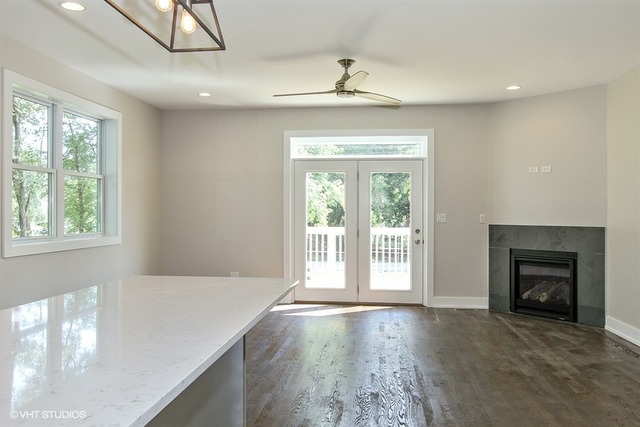 4611 S Champlain Ave, Chicago, IL 60653 photo 8