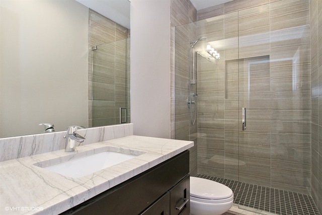 4611 S Champlain Ave, Chicago, IL 60653 photo 17