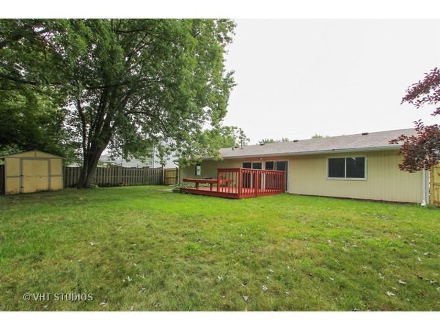 140 Mulford Dr, Elgin, IL 60120 photo 10