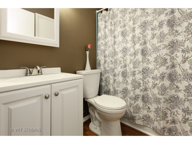 140 Mulford Dr, Elgin, IL 60120 photo 9