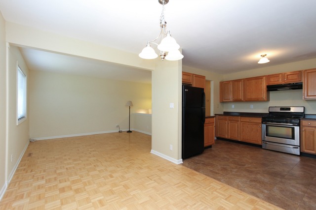 604 W Wegner Rd, Mchenry, IL 60051 photo 4
