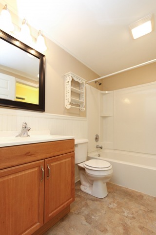 604 W Wegner Rd, Mchenry, IL 60051 photo 9