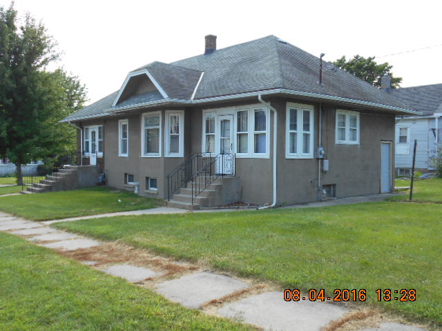 400 W Devlin St, Spring Valley, IL 61362 photo 10