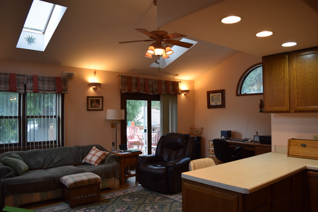 131 N Elroy Ave, Bartlett, IL 60103 photo 9