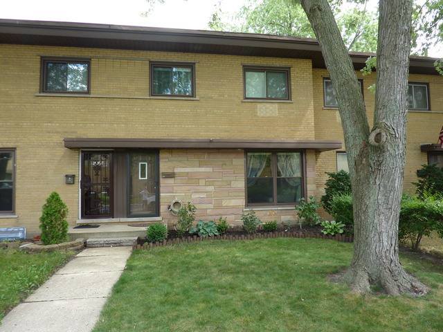 613 Maple Ct, Mount Prospect, IL 60056 photo 1