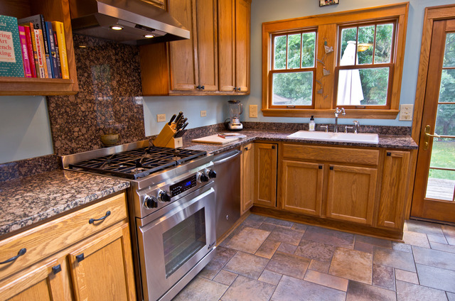 916 Pershing Ave, Wheaton, IL 60189 photo 9