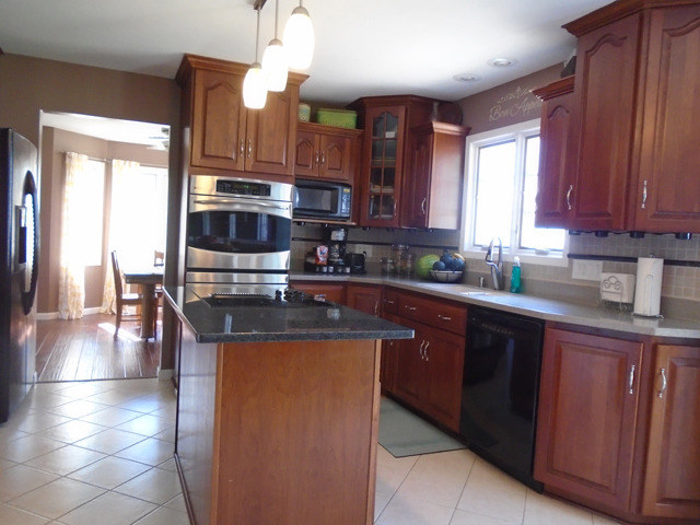 1715 27th St, Peru, IL 61354 photo 8
