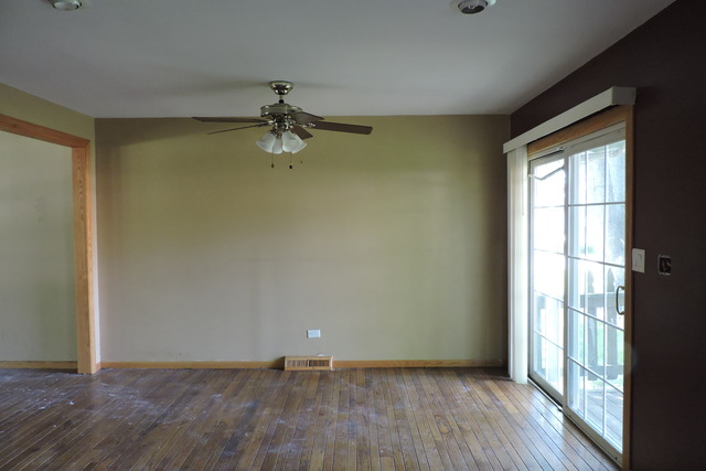 1710 Vale St, Mchenry, IL 60051 photo 4