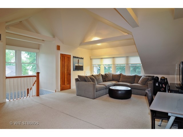 2205 Mcdaniel Ave, Evanston, IL 60201 photo 3