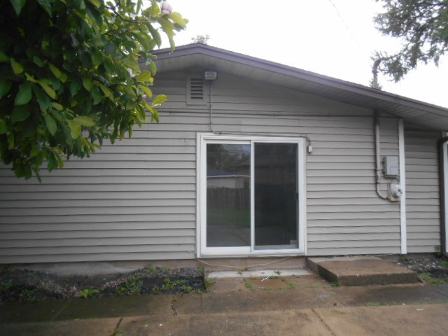 1689 S Chestnut St, Des Plaines, IL 60018 photo 3