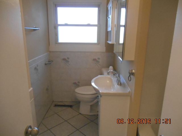 1689 S Chestnut St, Des Plaines, IL 60018 photo 11