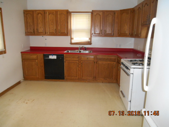203 E Washington St, Harvard, IL 60033 photo 11