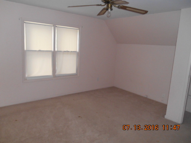 203 E Washington St, Harvard, IL 60033 photo 15