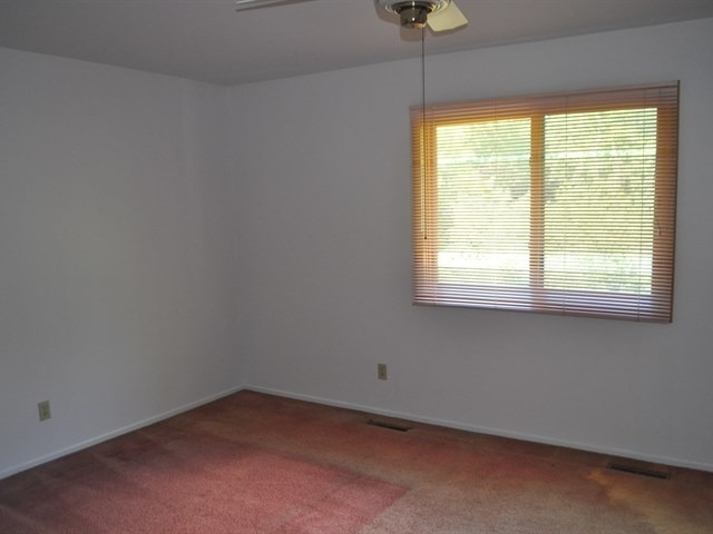 22 Cypress Square Pl, Elgin, IL 60123 photo 8