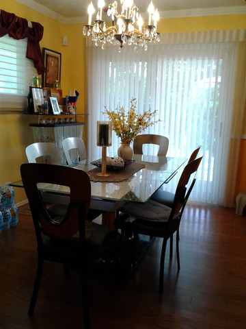 566 Ambleside Rd, Des Plaines, IL 60016 photo 3
