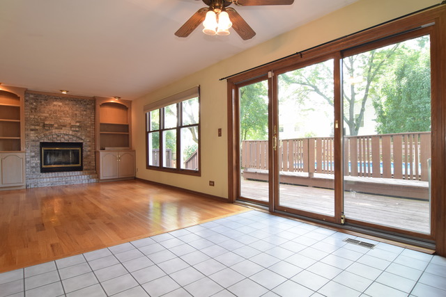 126 Pipers Dr, Bartlett, IL 60103 photo 8