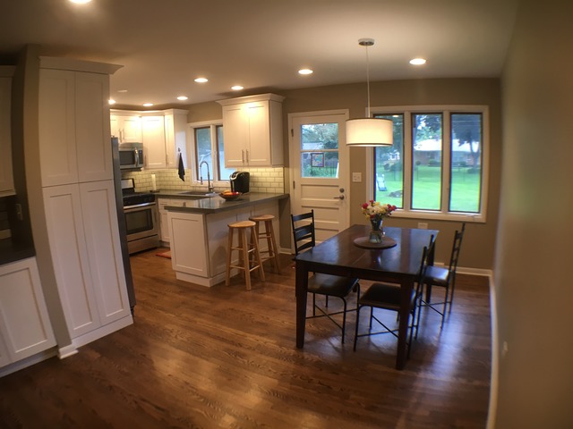 715 Konen Ave, Aurora, IL 60505 photo 3