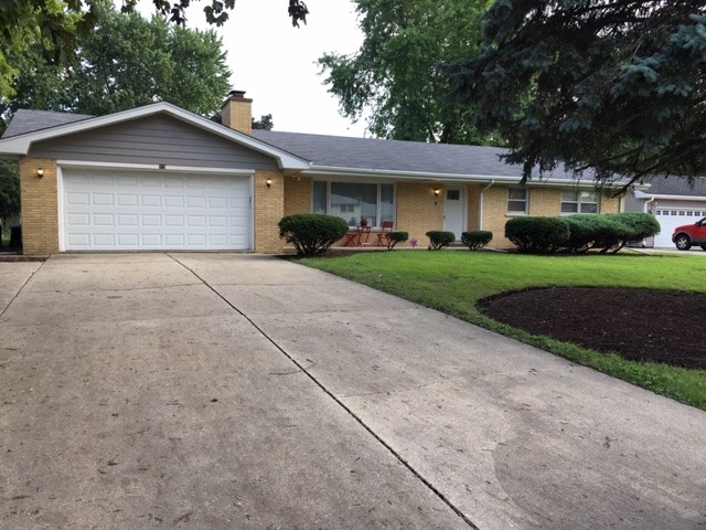 715 Konen Ave, Aurora, IL 60505 photo 1