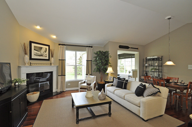 1604 Reagan Blvd, Mchenry, IL 60051 photo 3