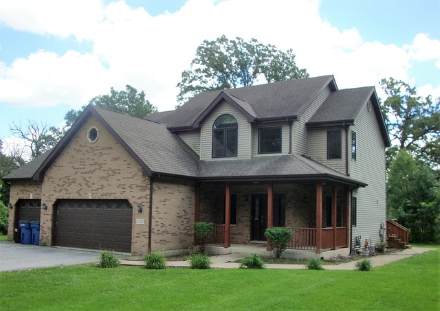 2011 E Gaisor Dr, Crete, IL 60417 photo 1