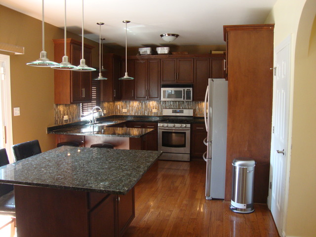 2011 E Gaisor Dr, Crete, IL 60417 photo 2