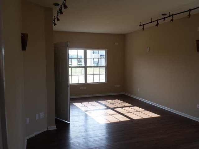 512 E Hunter Ln, Minooka, IL 60447 photo 3
