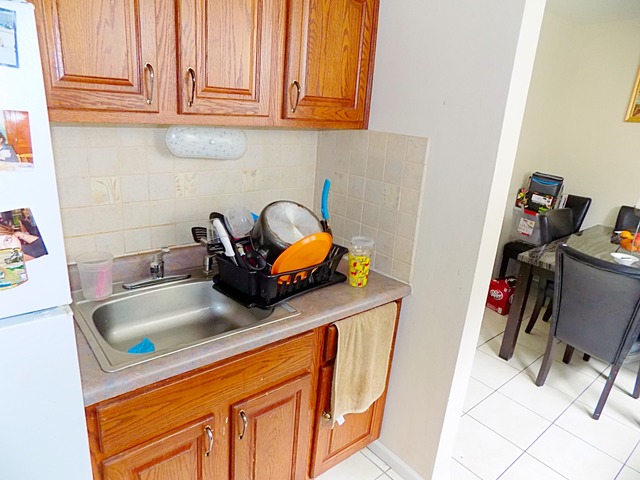 1361 Howard Ave, Des Plaines, IL 60018 photo 5