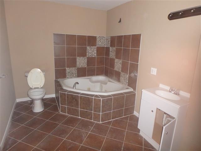145 E 150th St, Harvey, IL 60426 photo 5