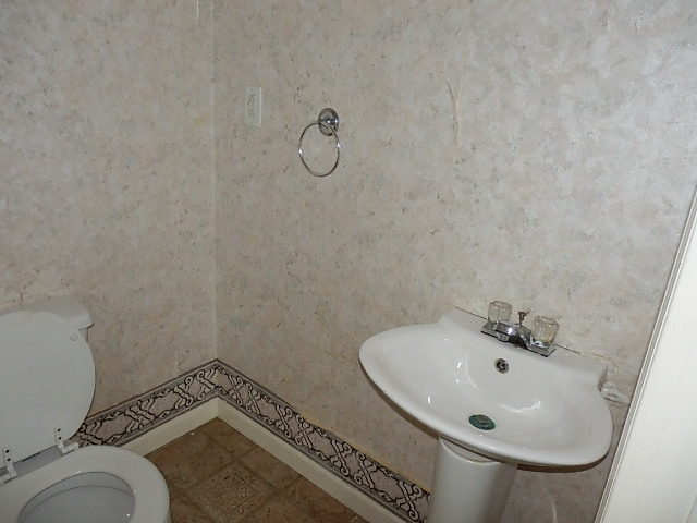 806 S Myrtle Ave, Kankakee, IL 60901 photo 7