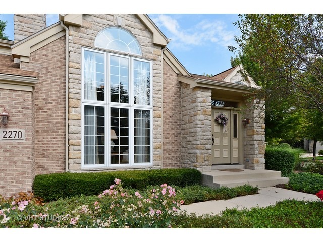 2270 Sutton Ln, Aurora, IL 60502 photo 2