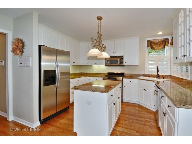 2270 Sutton Ln, Aurora, IL 60502 photo 6