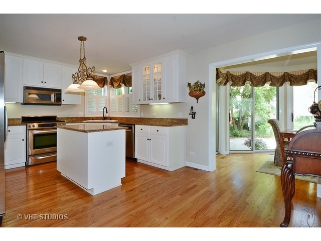 2270 Sutton Ln, Aurora, IL 60502 photo 8
