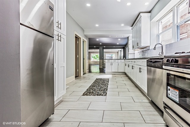 8112 S Champlain Ave, Chicago, IL 60619 photo 6