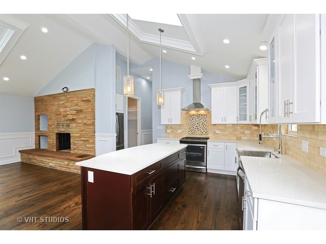95 E Thacker St, Des Plaines, IL 60016 photo 4