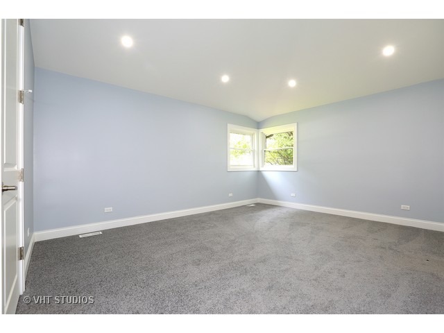 95 E Thacker St, Des Plaines, IL 60016 photo 7