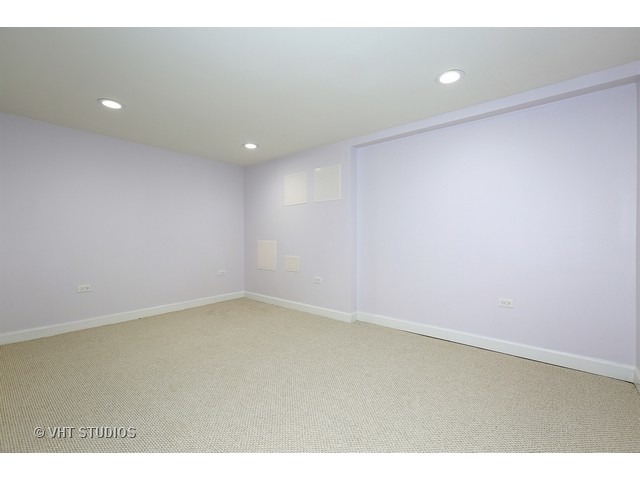 95 E Thacker St, Des Plaines, IL 60016 photo 11