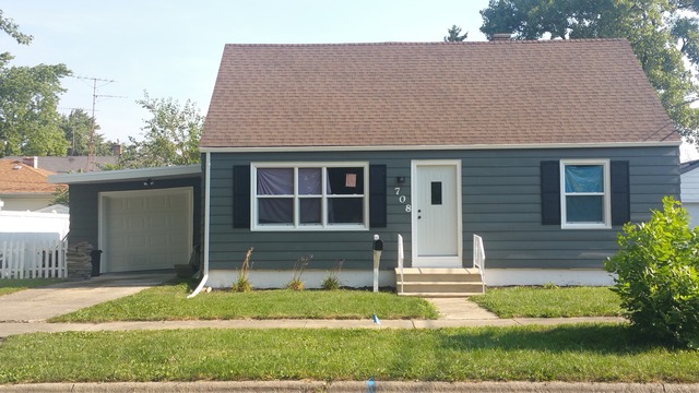 708 Simms St, Aurora, IL 60505 photo 1