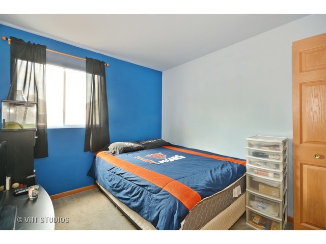 855 Symphony Dr, Aurora, IL 60504 photo 8