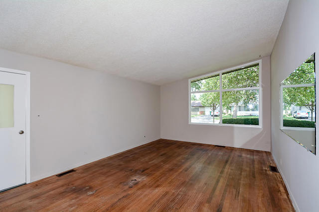 115 W Jeffery Ave, Wheeling, IL 60090 photo 5