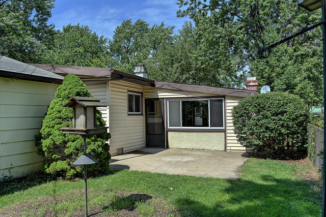 115 W Jeffery Ave, Wheeling, IL 60090 photo 23
