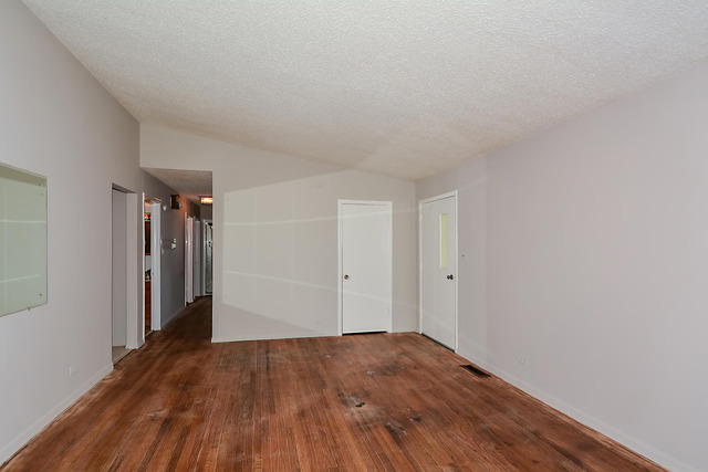 115 W Jeffery Ave, Wheeling, IL 60090 photo 6