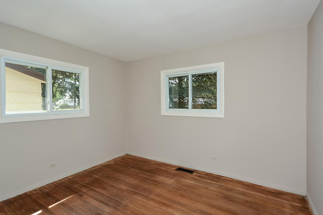 115 W Jeffery Ave, Wheeling, IL 60090 photo 21