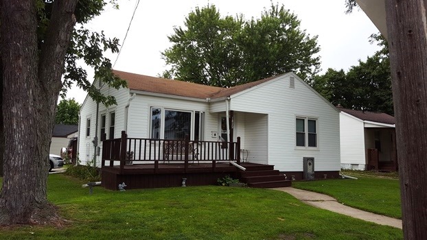 1829 9th St, Peru, IL 61354 photo 1