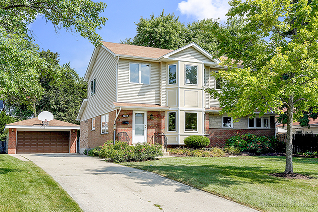 1307 Wakeman Ave, Wheaton, IL 60187 photo 2