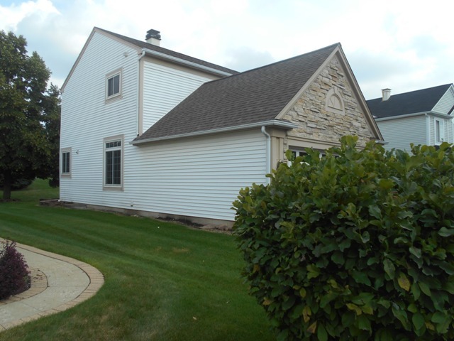 465 Topaz Ln, Bartlett, IL 60103 photo 2