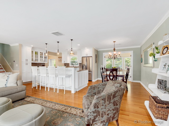 537 Spruce Dr, Naperville, IL 60540 photo 5