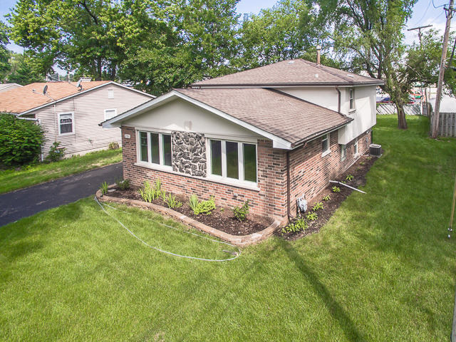 6720 W 111th Pl, Worth, IL 60482 photo 3